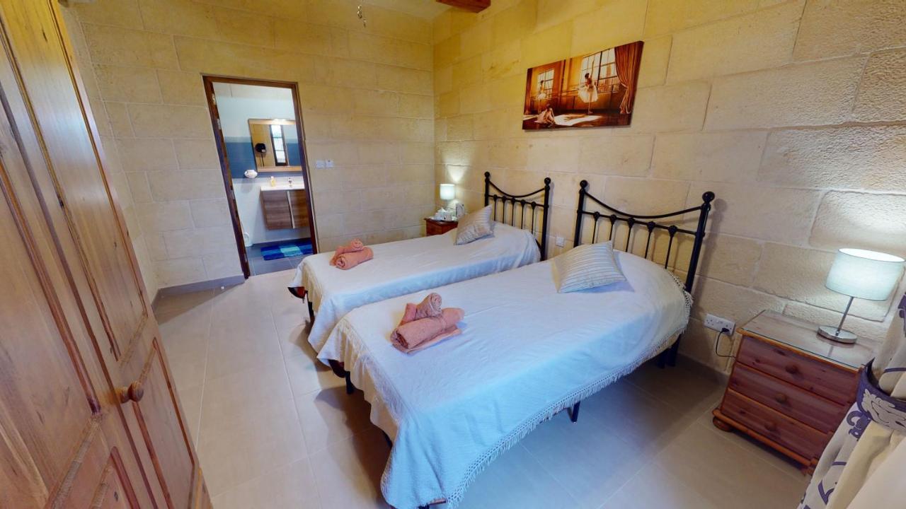 Qala Bed&Breakfast With Swimming Pool - Il-Wenniessa Exteriör bild
