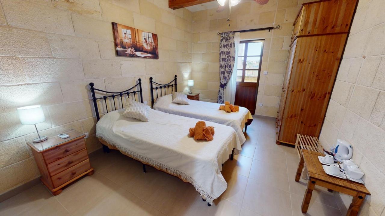 Qala Bed&Breakfast With Swimming Pool - Il-Wenniessa Exteriör bild