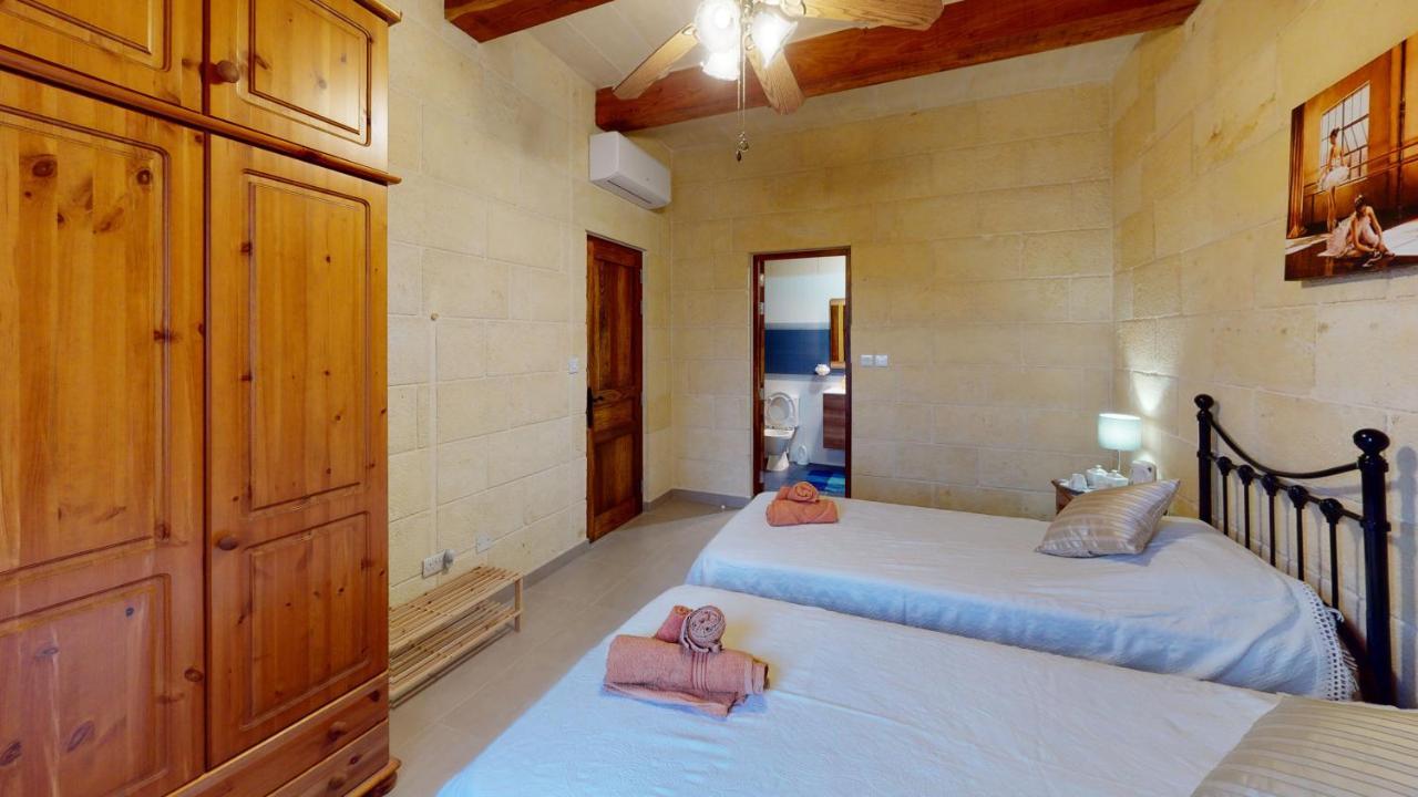 Qala Bed&Breakfast With Swimming Pool - Il-Wenniessa Exteriör bild