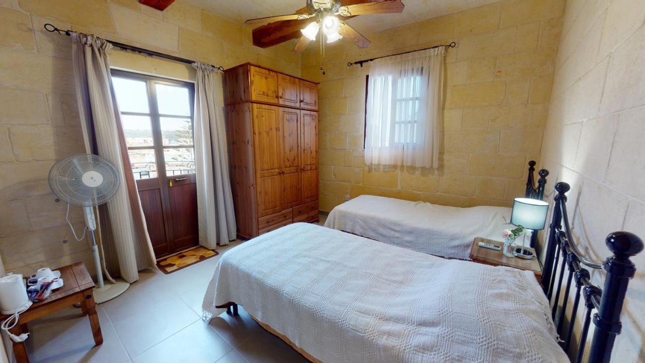 Qala Bed&Breakfast With Swimming Pool - Il-Wenniessa Exteriör bild