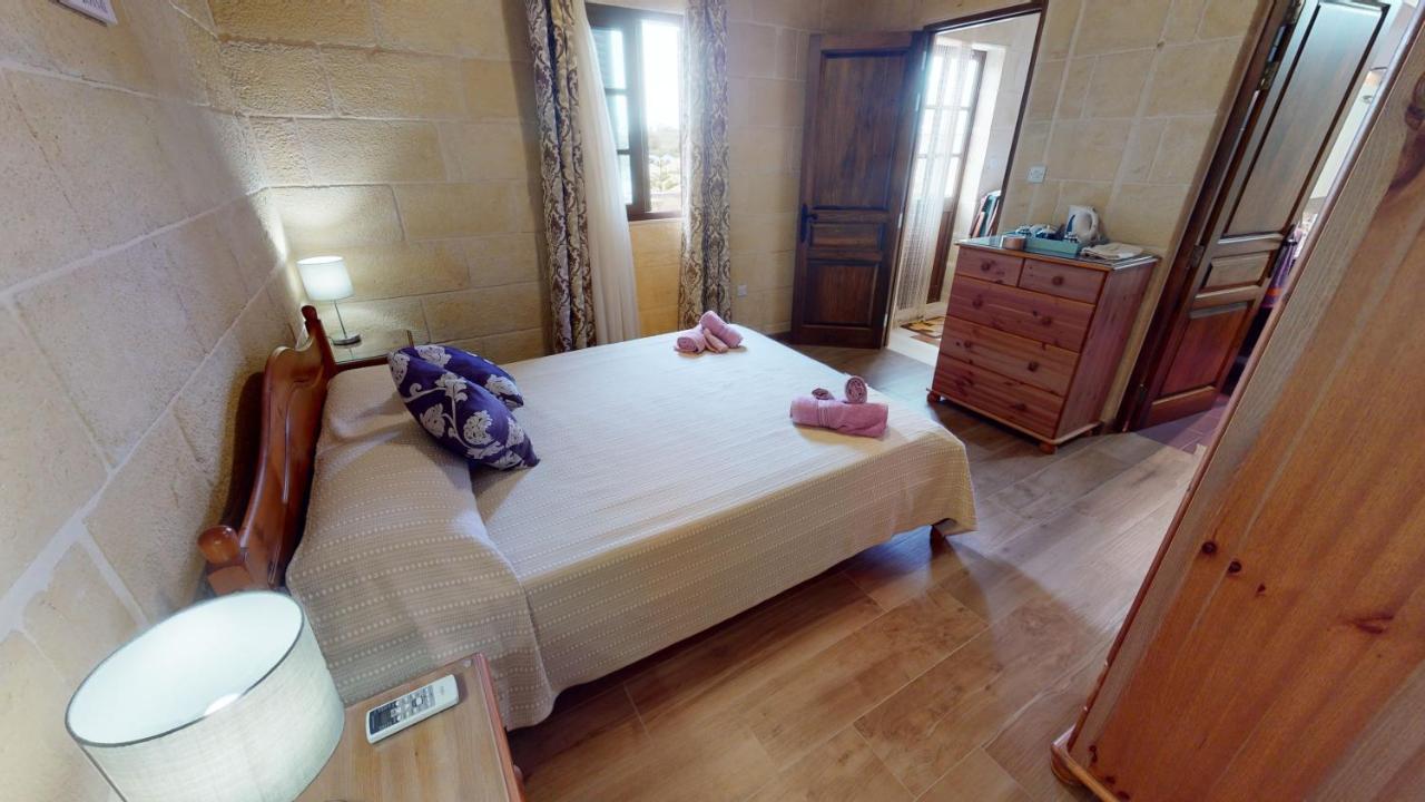Qala Bed&Breakfast With Swimming Pool - Il-Wenniessa Exteriör bild