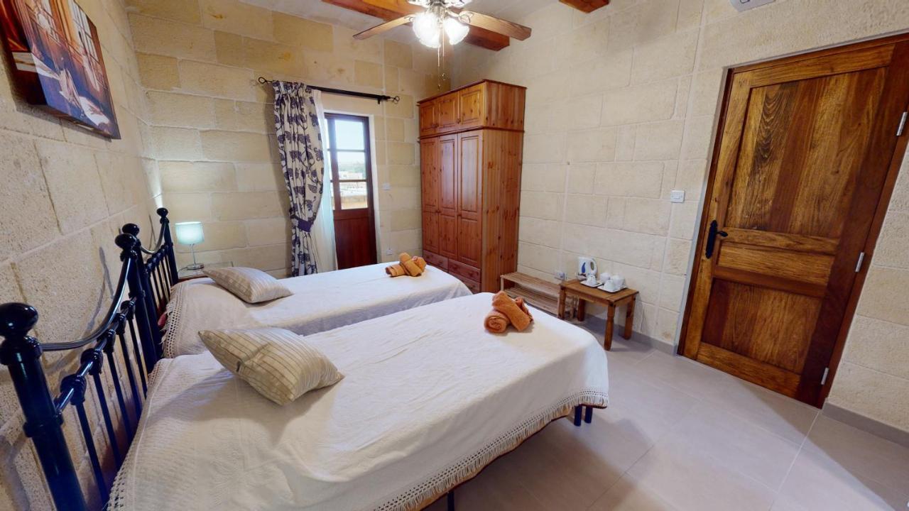Qala Bed&Breakfast With Swimming Pool - Il-Wenniessa Exteriör bild