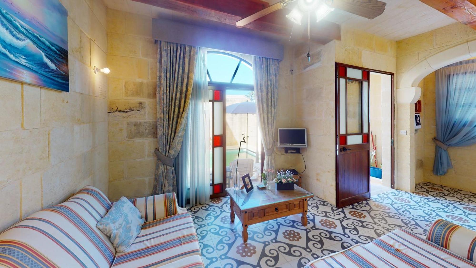 Qala Bed&Breakfast With Swimming Pool - Il-Wenniessa Exteriör bild